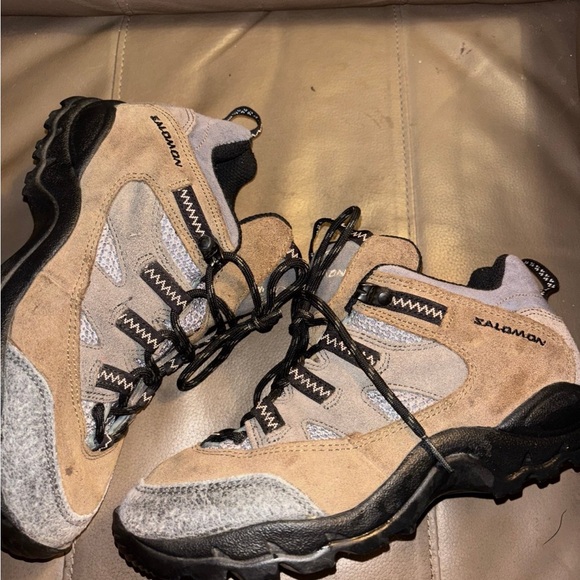 Salomon Suede Hiking Boots, Women’s size 37 2/3 - Picture 4 of 8